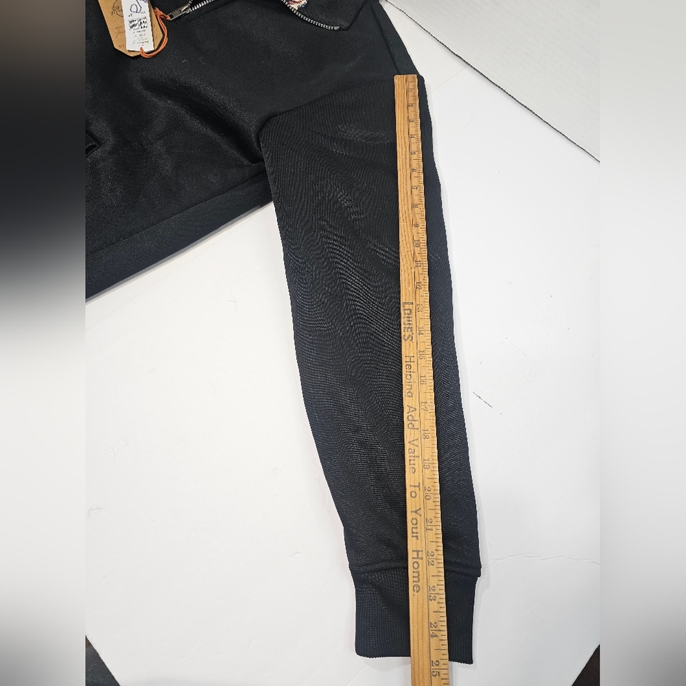 ORIGINAL
Weatherproof
6
VINTAGE
since 1948Men's Black Half-Zip Sweater - Picture 8 of 10